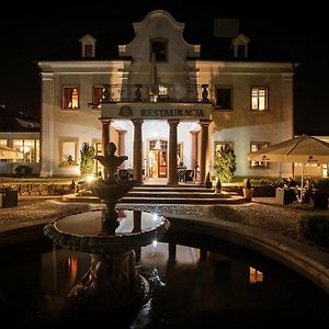 Palac Na Wodzie Hotel & Spa